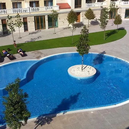 Апартамент South Bay Beach